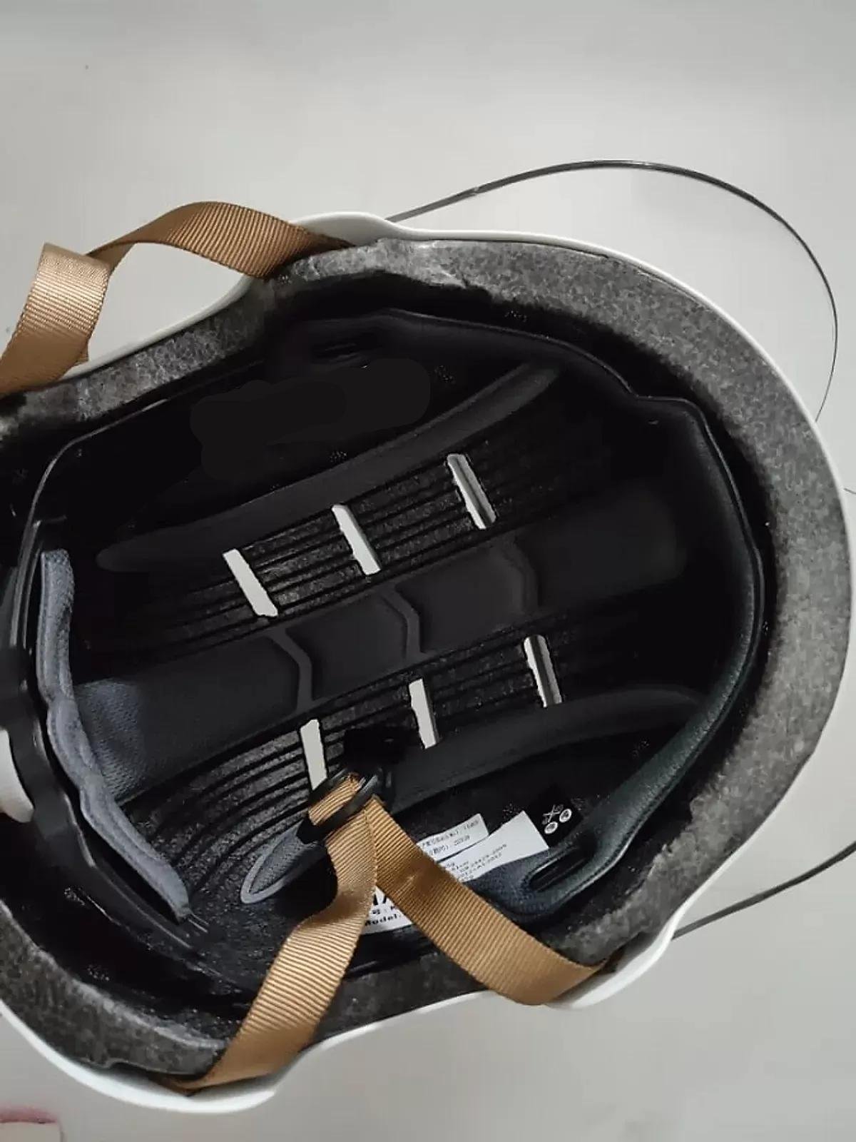 bicycle helmet with urban visor